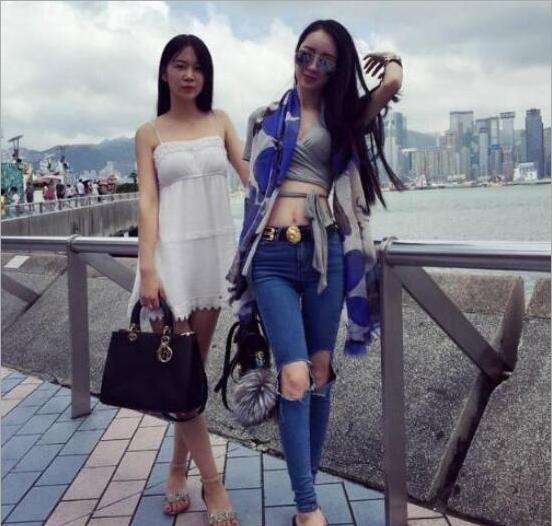 妹子不用这么省钱人物gif搞笑图片