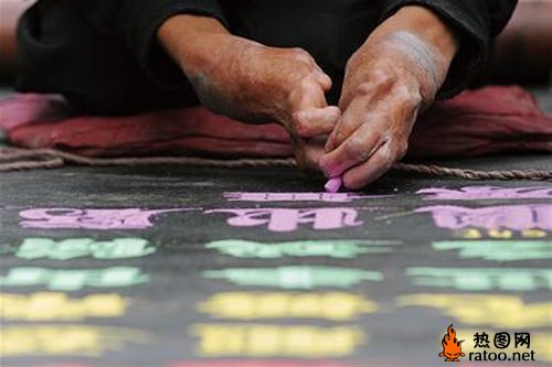 青岛传奇乞丐粉笔哥社会gif搞笑图片