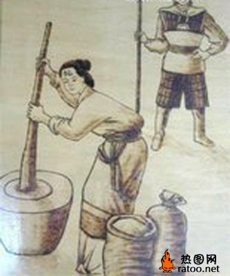 处罚女犯的残酷刑罚社会gif搞笑图片