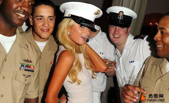 驻外美军的下三流娱乐社会gif搞笑图片