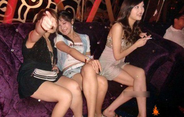 实拍夜店吧女真实生活社会gif搞笑图片