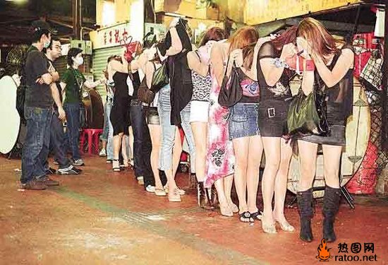 失足妇女社会gif搞笑图片