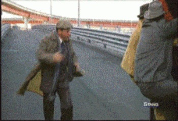 社会！我不能上去就都给我下来社会gif搞笑图片