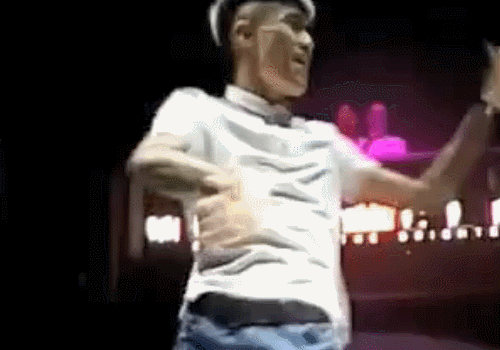 不服就给我摇起来社会gif搞笑图片