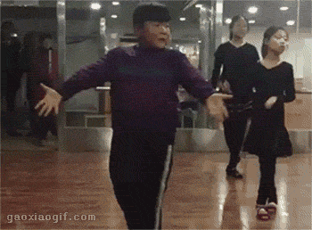 这胖墩的舞姿步步销魂社会gif搞笑图片