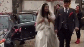 本来很开心的，你这样一搞就尴尬了社会gif搞笑图片