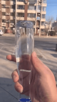 东北这天气得冻死人社会gif搞笑图片