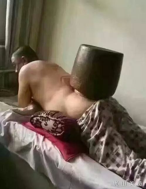 大叔你这火罐属实很大社会gif搞笑图片