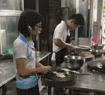 这是出的高新请的厨师刀工怎么样社会gif搞笑图片