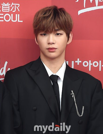 姜丹尼尔被指非法获取公司文件社会gif搞笑图片