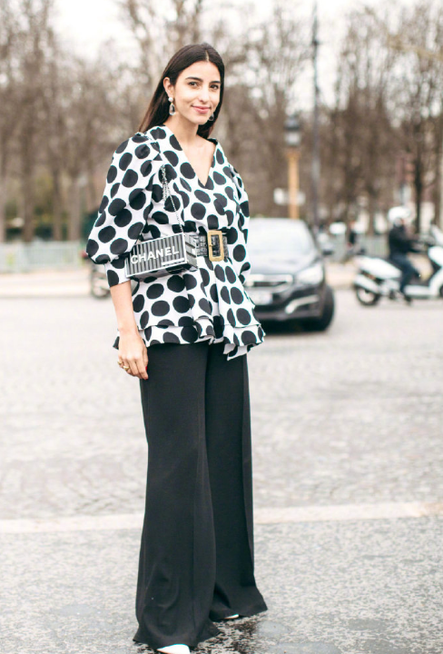 时尚穿搭波点元素的单品图片社会gif搞笑图片