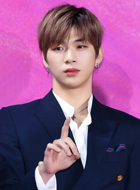 D社曝姜丹尼尔被怂恿解约图社会gif搞笑图片