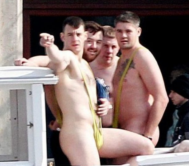 波兰警方缉捕四名屌基尼男子图社会gif搞笑图片