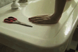 美女剪长发变帅气gif动态图社会gif搞笑图片