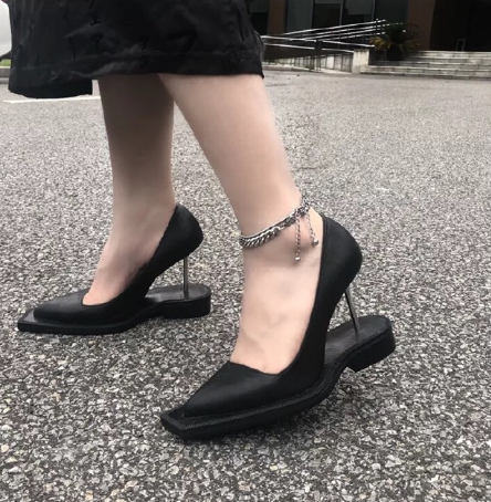 高笑的丑鞋子图片社会gif搞笑图片