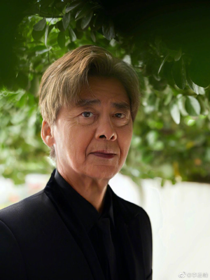 李易峰老年妆图片社会gif搞笑图片