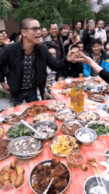 今天咱们就大战三百回合社会gif搞笑图片