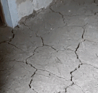 这手机掉下去不就拿不上来了社会gif搞笑图片