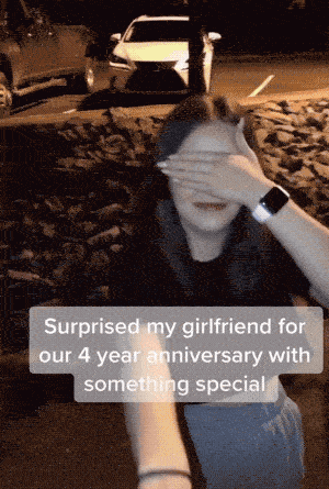 为了给女朋友一个不一样的纪念日我得意带她来这社会gif搞笑图片