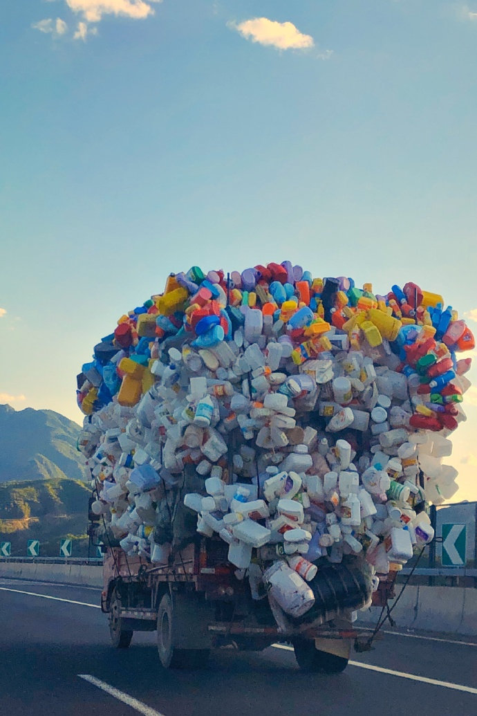 六环的移动城堡社会gif搞笑图片