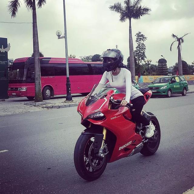 很酷的妹纸体育gif搞笑图片