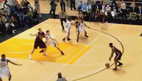 裁判说：额，不好意思我只是一时手痒体育gif搞笑图片