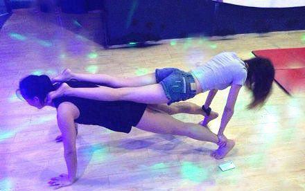 表示这样的活动大兄弟我很是想加入！有没有组队的？体育gif搞笑图片