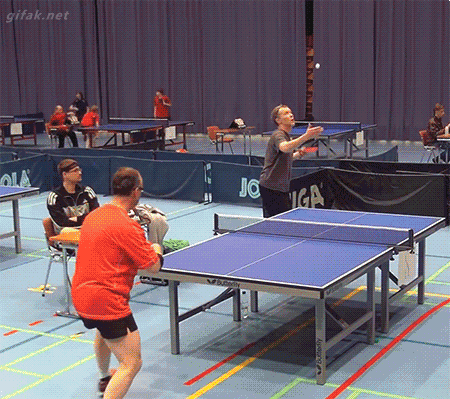 裁判那样不公平，重新来一个体育gif搞笑图片