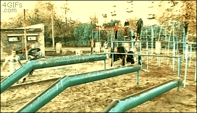 左边那个哥们，你跟猴子有得一拼体育gif搞笑图片