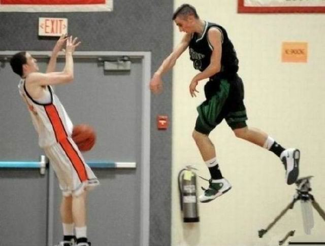 嘿嘿想不到吧！体育gif搞笑图片