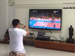 合格的球迷就是这么的操心体育gif搞笑图片