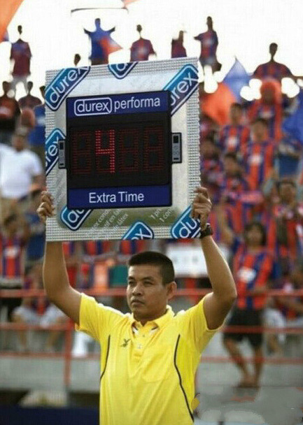 杜蕾斯的这个赞助就是牛体育gif搞笑图片