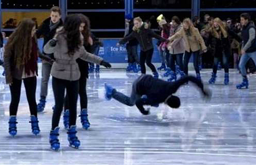 见证悲剧发生的那一刹那体育gif搞笑图片