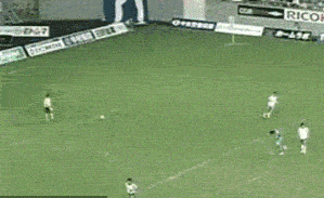 二逼守门员体育gif搞笑图片