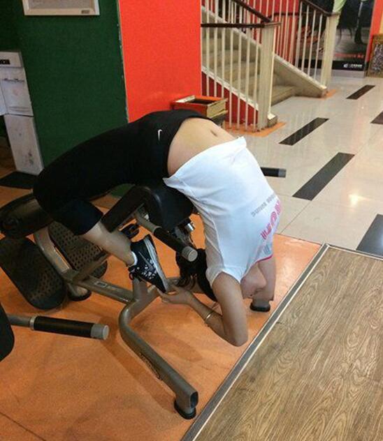 简直“软”到不行体育gif搞笑图片