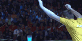 跳跃翻滚腾空360度喝水体育gif搞笑图片