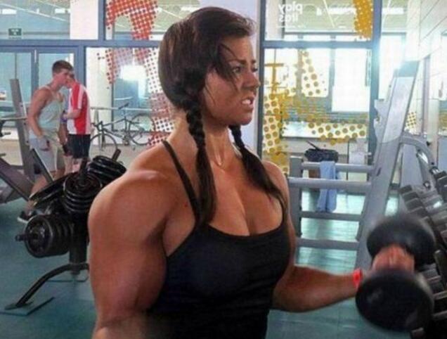 健身妹子你要吗？体育gif搞笑图片