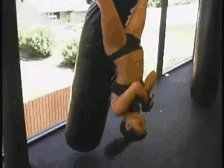 牛逼健身妹子体育gif搞笑图片