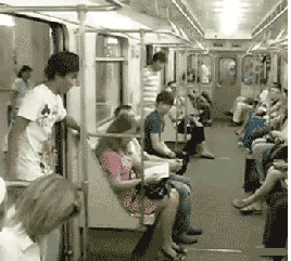 开始我还以为他要干啥呢，原来是装X体育gif搞笑图片