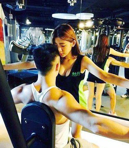 坚持锻炼得有目标体育gif搞笑图片