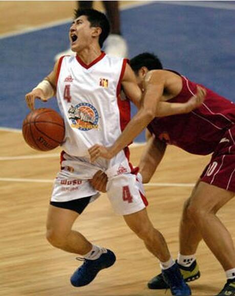 这必杀技也太牛逼了体育gif搞笑图片