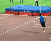 哥们儿是来补觉的吧？体育gif搞笑图片