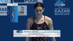 面对不按套路出牌的运动员，教练一脸懵逼体育gif搞笑图片