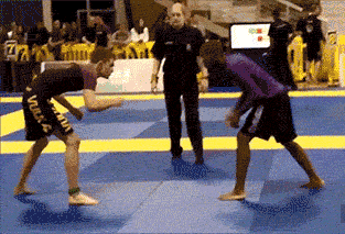 裁判我想弃赛，不想和这逗比打体育gif搞笑图片