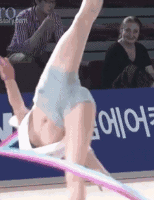 看你转多少圈体育gif搞笑图片