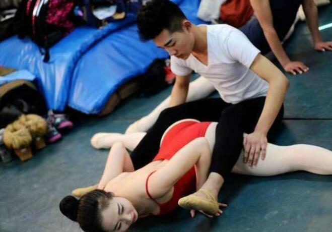 好想去代替那个男的体育gif搞笑图片