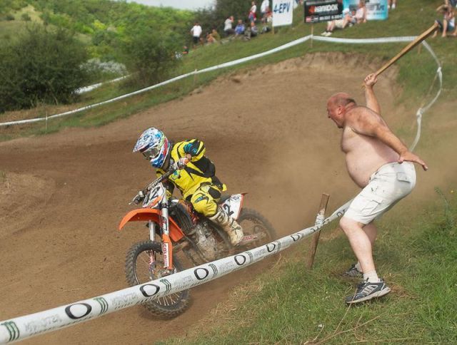 赶紧加油门跑体育gif搞笑图片