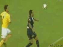 运动场上的迷之尴尬,不好意思我笑点太低没忍住体育gif搞笑图片