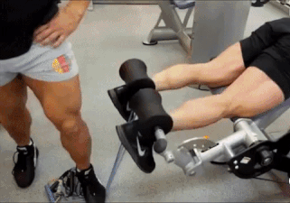 在体育馆装逼，回家就废了体育gif搞笑图片