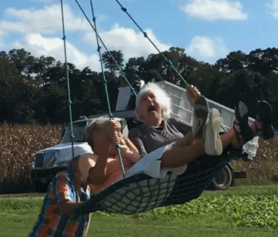 这两老玩嗨了，把自己孙子害惨了体育gif搞笑图片